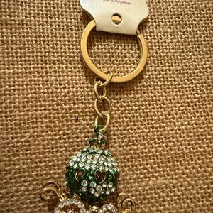 Fashion Jewelry Green and Gold Key Holder